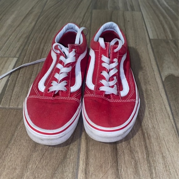 Vans - Picture 1 of 1